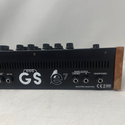 GS - e7 Black/Red [USED]