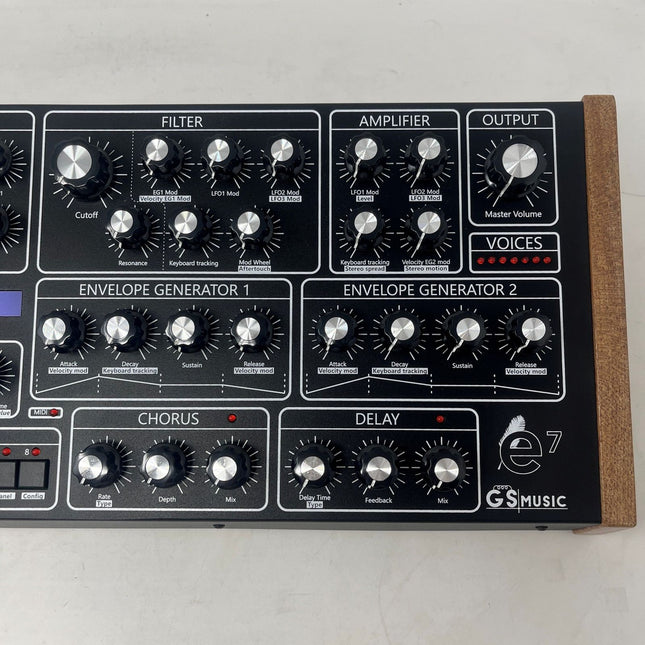 GS - e7 Black/Red [USED]