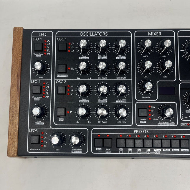 GS - e7 Black/Red [USED]