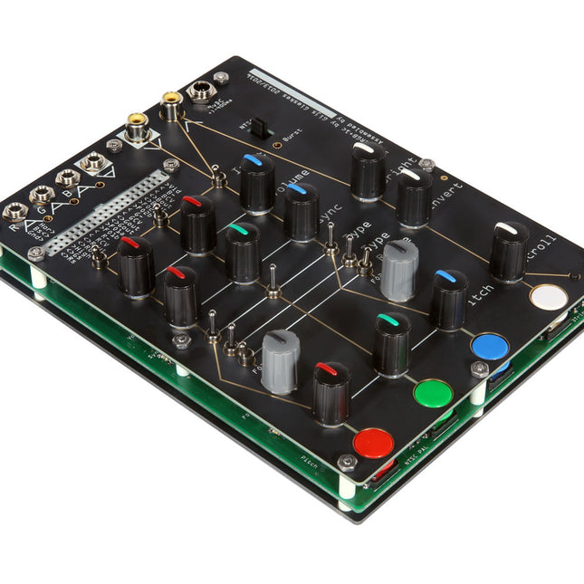 Gieskes - 3TrinsRGB+1c Video Synthesizer