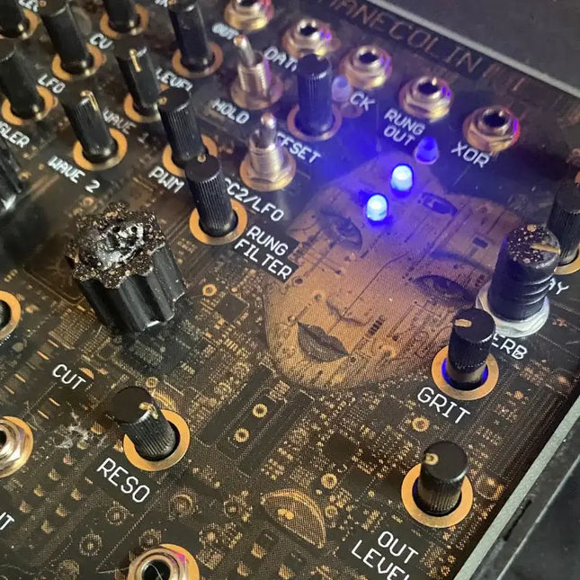 Maneco Labs - Grone Manecolin Tabletop